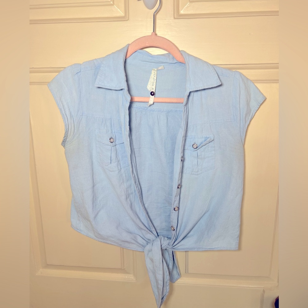 OVERDRIVE Cropped short sleeve shirt with tie at belly